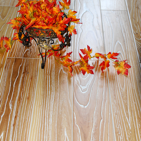 歐派實(shí)木地板