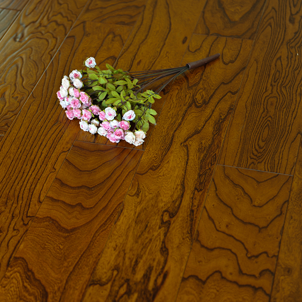 多層實(shí)木地板