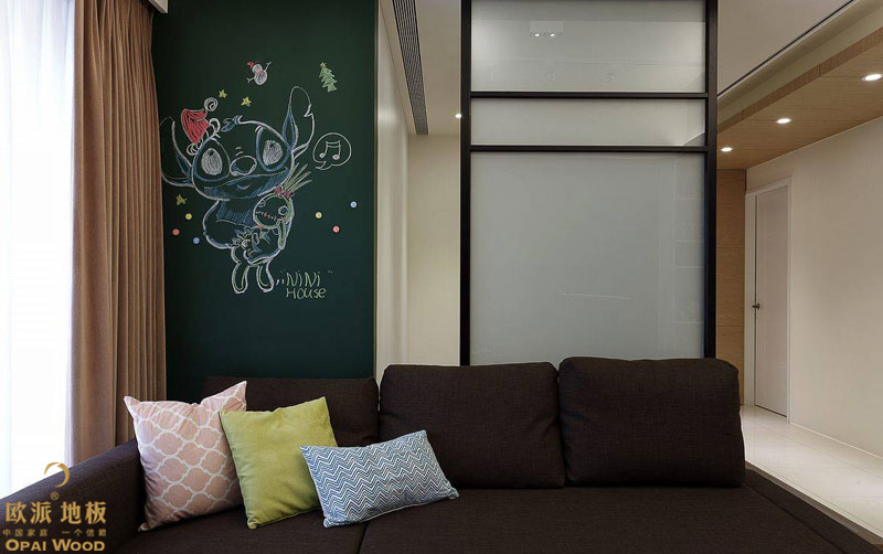 木地板與踢腳線，如何搭配？