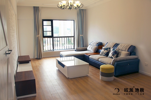 木地板出現(xiàn)這種情況--可以采用“急救措施”