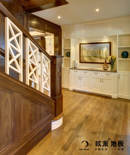 木地板保養(yǎng)的妙招過(guò)程中，香薰起到另一番作用