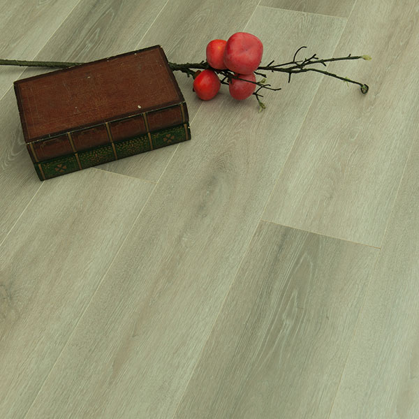 三層實(shí)木地板